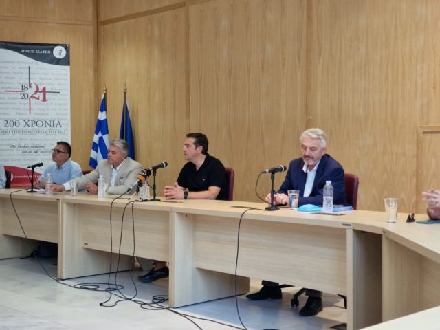 Τσίπρας: «Ψάχνει ο κόσμος να βρει 600αρια, βρίσκει εικοσάρικα και τρελαίνεται»