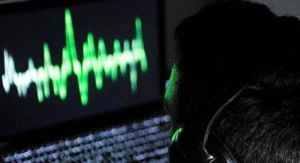 Επανέρχεται το Politico και αλλάζει δύο σημεία του ρεπορτάζ για τις υποκλοπές