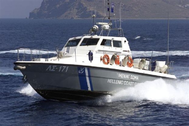 Σύγκρουση αλιευτικού με καταμαράν στην Κεφαλονιά: Τραυματίστηκε ψαράς | tanea.gr