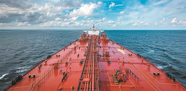 Πέντε πλοία μεταφέρουν 3 εκατ. βαρέλια ντίζελ στην Ευρώπη