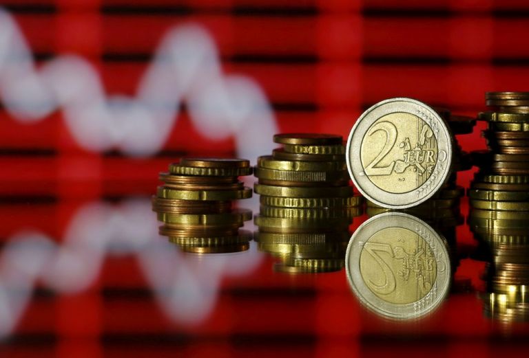 Η ύφεση στην Ευρωζώνη είναι «προ των πυλών» | tanea.gr