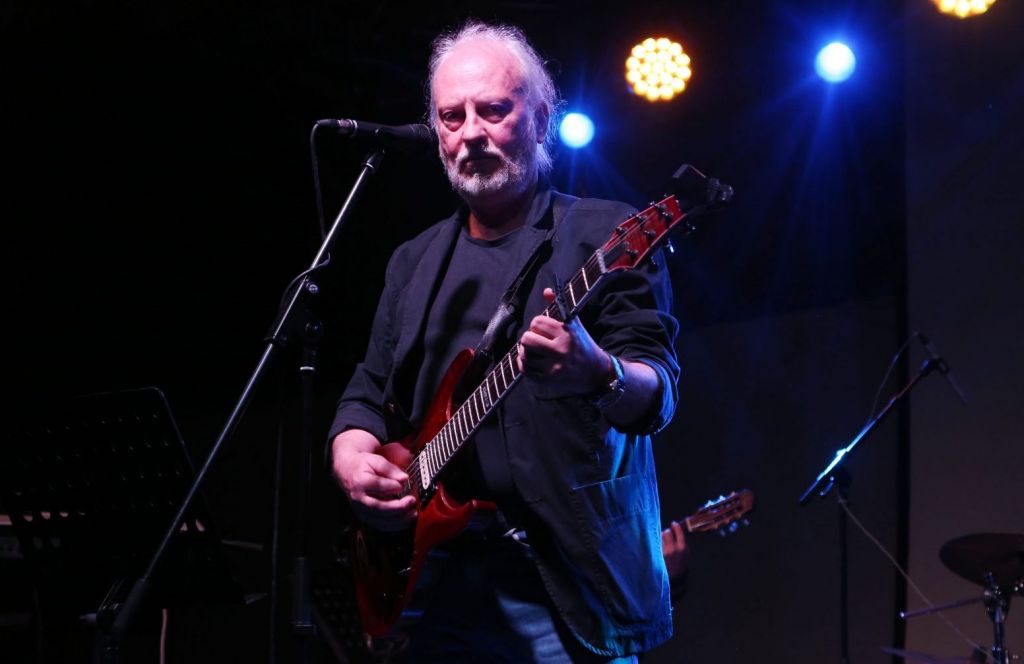 Ρόμπερτ Ουίλιαμς: Αυτή την ώρα η κηδεία του τραγουδιστή