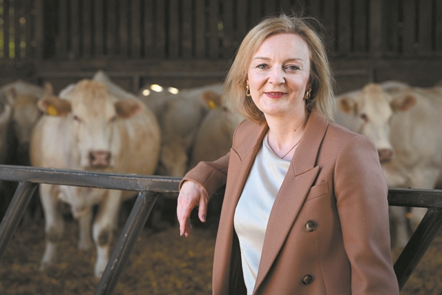 Η «υπουργός Instagram» βλέπει την Ντάουνινγκ Στριτ