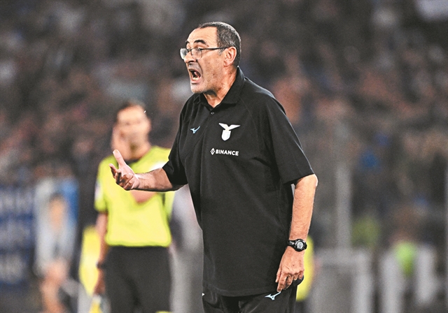 Οι πάγκοι στο επίκεντρο