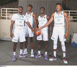 Σταρ εντός και εκτός παρκέ