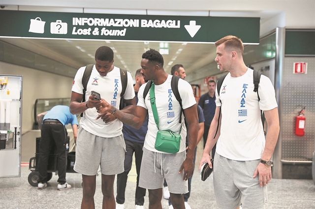 Χάνει την πρεμιέρα