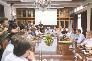 Στο μικροσκόπιο οι μονοεδρικές
