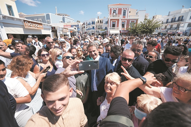 Μητσοτάκης σε κίνηση