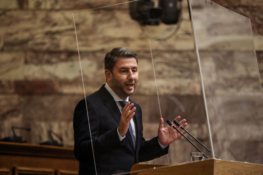 Ανδρουλάκης: Ο Μητσοτάκης δεν απάντησε γιατί με παρακολουθούν – Ραντεβού στην εξεταστική