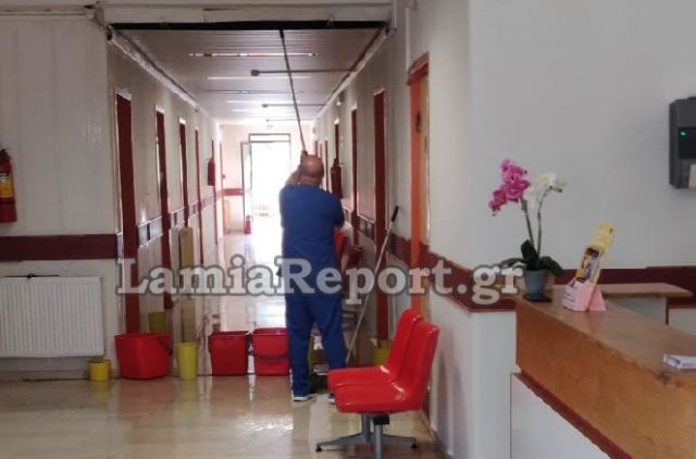 Κακοκαιρία: Πλημμύρισε το Κέντρο Υγείας Στυλίδας και βγήκαν ξανά σφουγγαρίστρες και κουβάδες