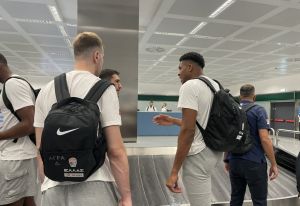 Εφθασε στο Μιλάνο η Εθνική Ελλάδας