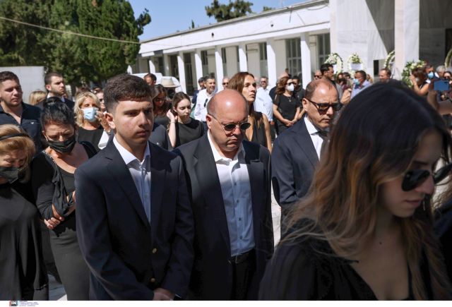 Σταύρος Ψυχάρης: Τελευταίο αντίο στο Α’ Νεκροταφείο