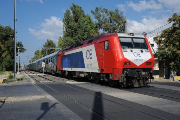 Οινόφυτα: Επανήλθε η κυκλοφορία στη σιδηροδρομική γραμμή | tanea.gr