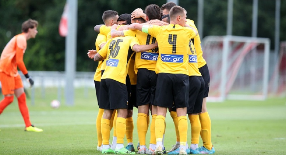 «Τρέχει» για τον δεύτερο στόπερ