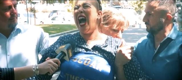 Το παρελθόν και τα σκάνδαλα της «Εκκλησίας των Εθνών»