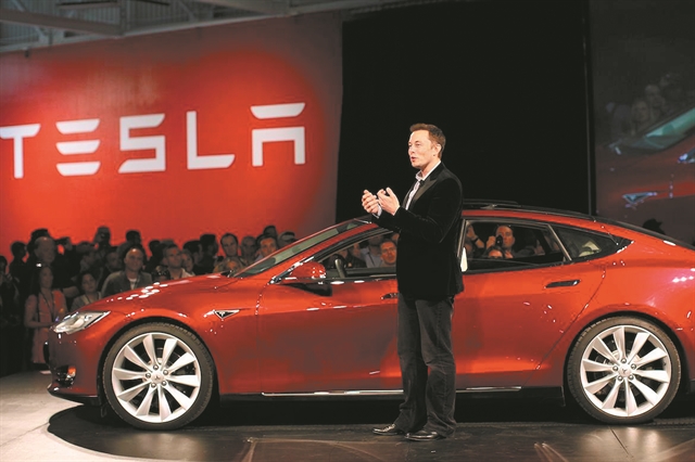 Πούλησε μετοχές της Tesla 6,9 δισ. δολαρίων | tanea.gr