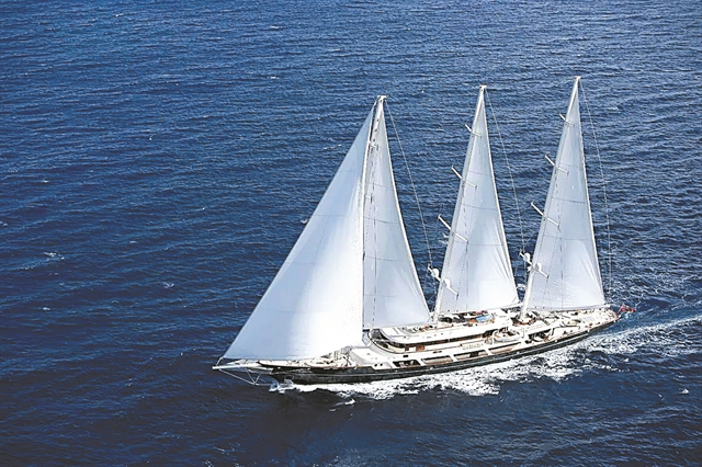 Ηταν ένα μεγάλο καράβι με ανοιχτά πανιά…