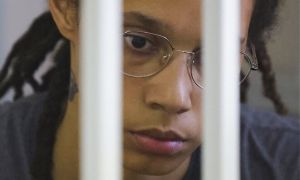 Μπρίτνεϊ Γκράινερ: Κρίθηκε ένοχη από ρωσικό δικαστήριο για λαθρεμπόριο ναρκωτικών – Καταδικάστηκε σε εννέα χρόνια κάθειρξη