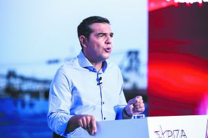 Τσίπρας κατά Μητσοτάκη για τις υποκλοπές: Κρύβει με προσχήματα την ενοχή του