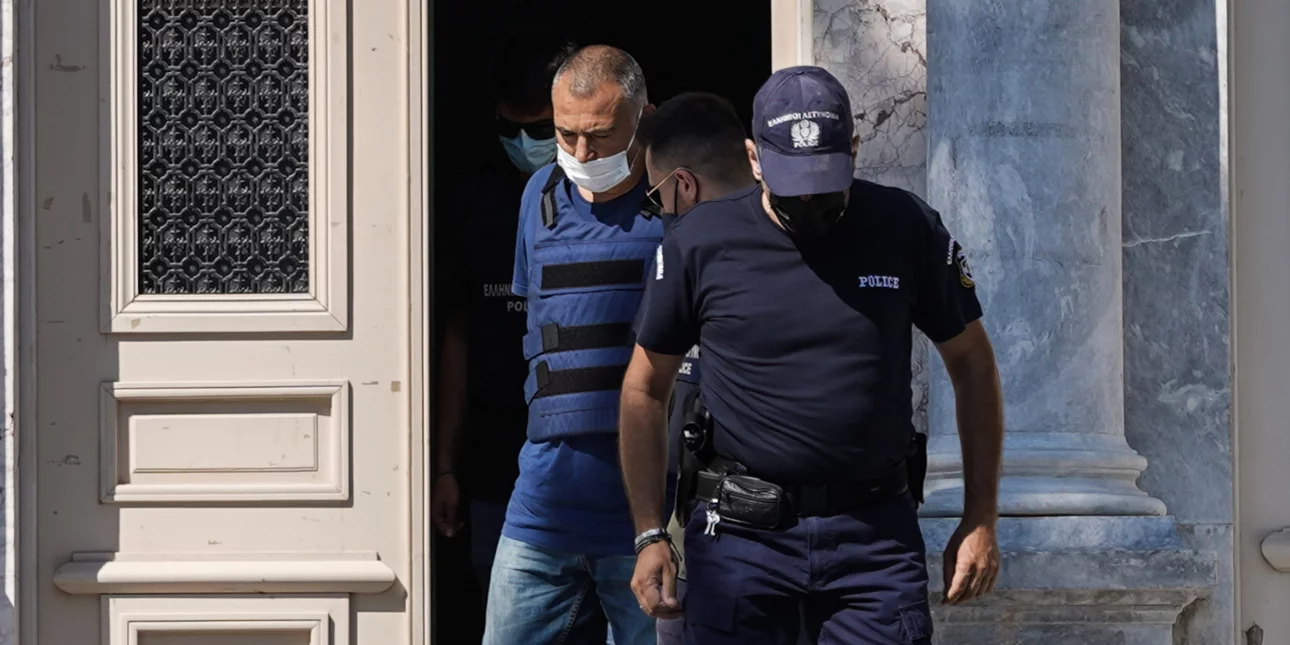 Προφυλακιστέος ο 53χρονος αστυνομικός για τον βιασμό 14χρονου κοριτσιού