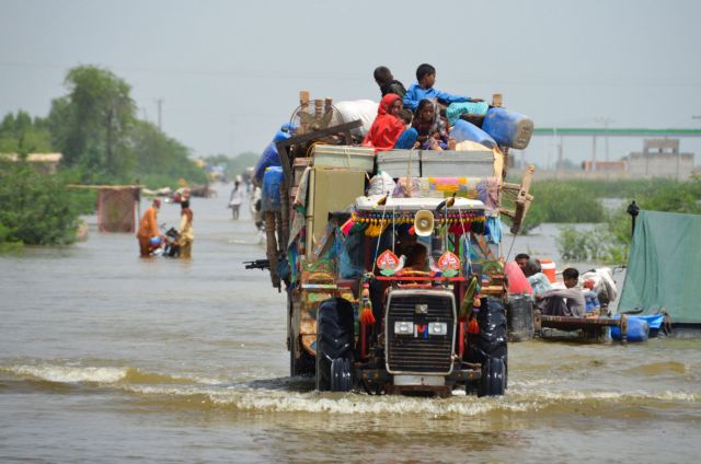Πακιστάν: Θα χρειαστούν περισσότερα από 10 δισ. δολάρια για την αποκατάσταση των ζημιών μετά τις πλημμύρες