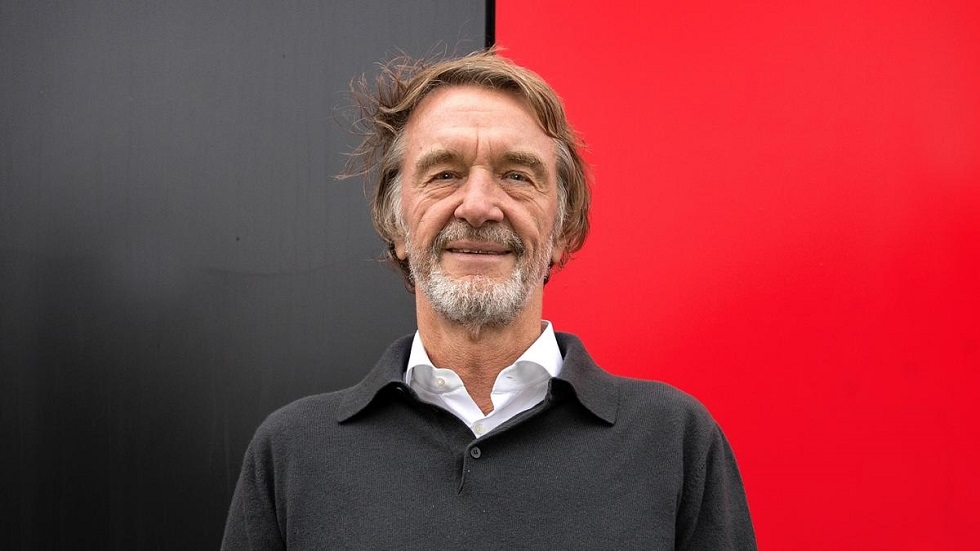 Αρχισε η βροχή σεναρίων για την πώληση