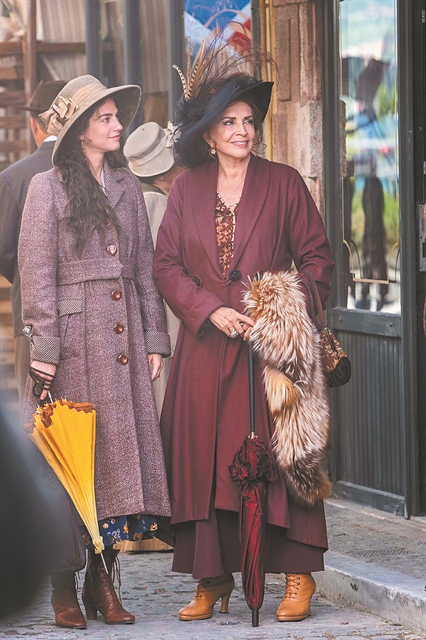 Εκθεση κοστουμιών της ταινίας «Σμύρνη μου αγαπημένη»  στο Ναύπλιο