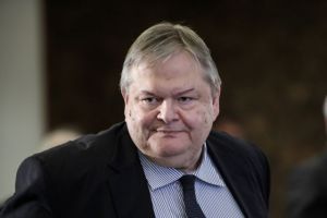 Βενιζέλος: Ποινικά αξιόποινη η παρακολούθηση αρχηγού κόμματος