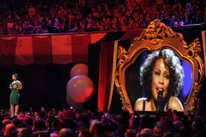 Γουίτνεϊ Χιούστον: Στη μεγάλη οθόνη η ζωή της