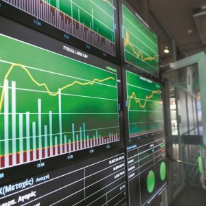 Εκανε το 7 στα 7 το ΧΑ και ξεπέρασε τις 870 μονάδες