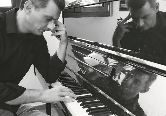 Στη Ρόδο των μύθων