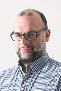 «Ο Θανάσης δεν είναι απλά στιχουργός, είναι ατόφιος ποιητής»