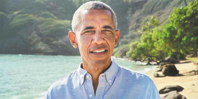 Πίσω απ’ τις γρίλιες το μεγάλο μεσημέρι