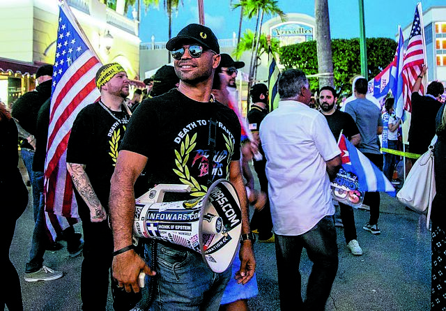 Σε 22 χρόνια φυλακή καταδικάστηκε ο ηγέτης των Proud Boys