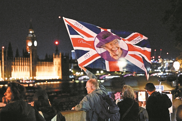 250.000 απηύθυναν τελικά το ύστατο χαίρε στην Ελισάβετ Β’
