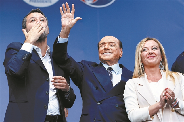 Πληθαίνουν οι επικίνδυνοι «συμβιβασμοί» με την Ακροδεξιά