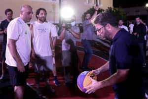 Με ρήξη χιαστού ο Νίκος Ανδρουλάκης
