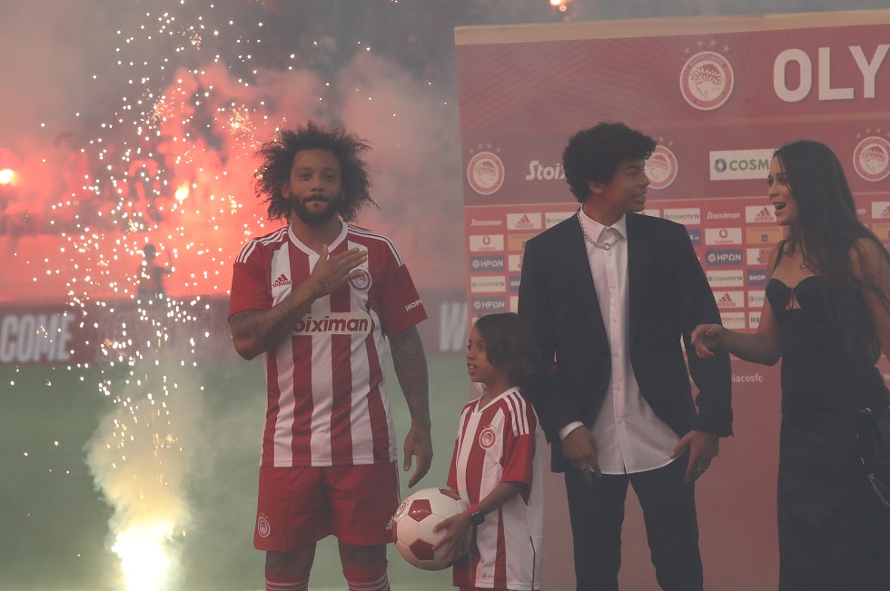 Μαρσέλο στον κόσμο που παραληρούσε: «Πάμε Ολυμπιακέ»