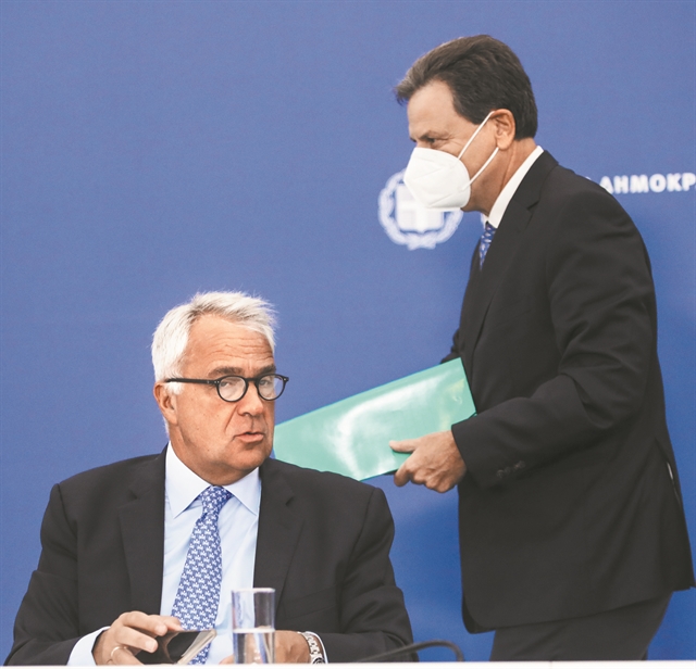 Πώς και ποιοι θα πάρουν μπόνους στο Δημόσιο