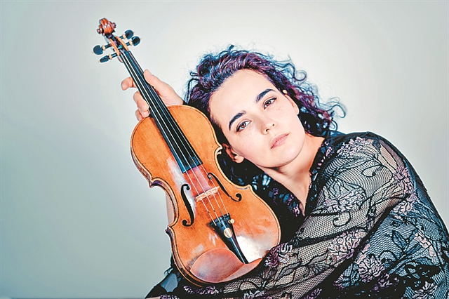 Επανεκκίνηση με «Αξιον εστί» και Αλεξάντρ Ντεσπλά