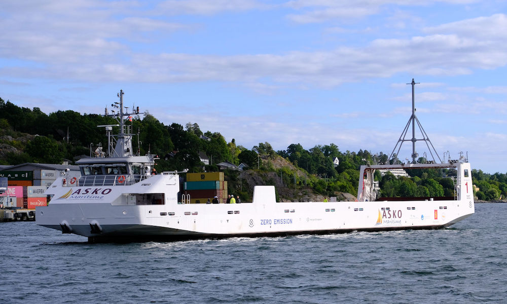 Ηλεκτροκίνηση: Εδεσαν στη Νορβηγία τα πρώτα αυτόνομα οχηματαγωγά πλοία
