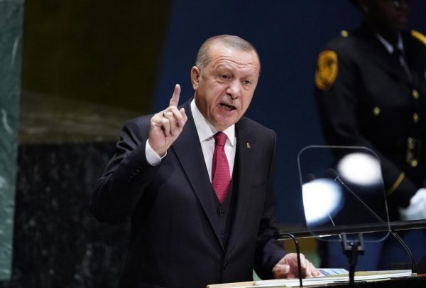 Ερντογάν: Απειλητικές δηλώσεις από τον Τούρκο πρόεδρο – Τι επιδιώκει