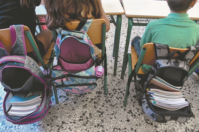 1.341.985 μαθητές και 160.000 εκπαιδευτικοί επέστρεψαν στις σχολικές αίθουσες