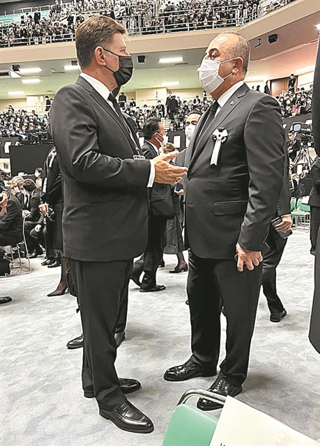 Ενα δείπνο για τον Αλέξη Τσίπρα στην κατοικία του Τζορτζ Τσούνη