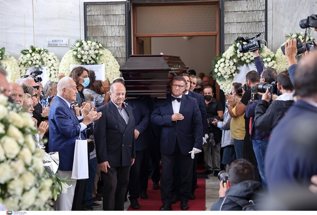 Το τελευταίο αντίο στη Μάρθα Καραγιάννη