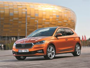 ΤΡΙΑ ΜΙΚΡΑ ΜΕ ΤΙΜΗ ΕΩΣ 16.000 ΕΥΡΩ