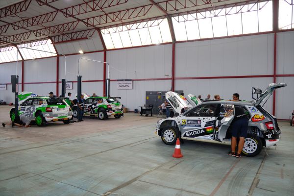 EKO Acropolis Rally: Oλοκληρώθηκε ο τεχνικός έλεγχος στα αγωνιστικά, πριν την μεγάλη εκκίνηση