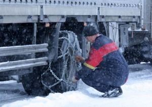 Διευκρινίσεις μετά το χάος με τα πρόστιμα για τις αντιολισθητικές αλυσίδες