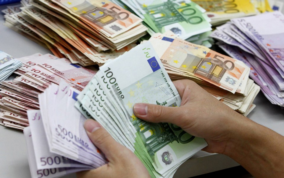 Νέα μέτρα: Εφάπαξ ενίσχυση 250 ευρώ σε 2,3 εκατο. ευάλωτα νοικοκυριά – Οι δικαιούχοι