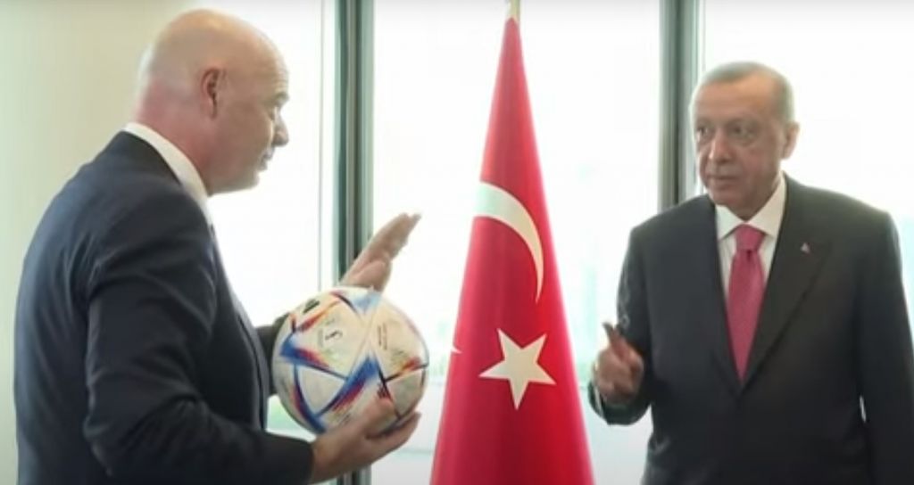 Ο Ερντογάν το… γύρισε στο ποδόσφαιρο